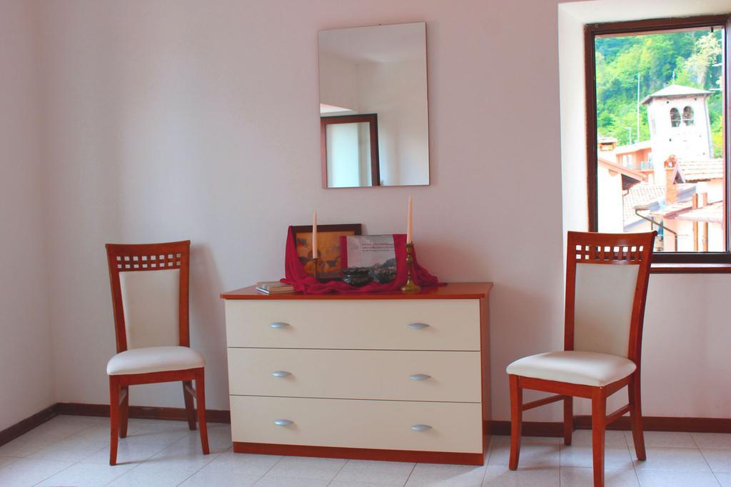 La Piazzetta Apartment Menaggio Bagian luar foto