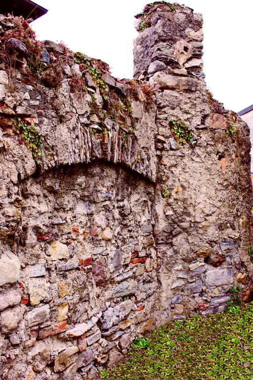 La Piazzetta Apartment Menaggio Bagian luar foto