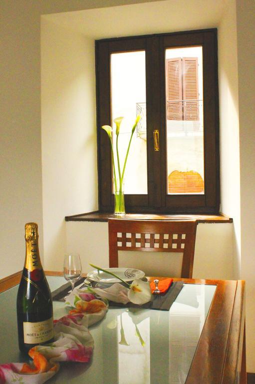 La Piazzetta Apartment Menaggio Bagian luar foto